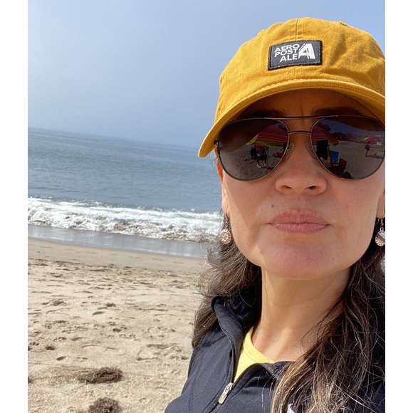 Meet your Posher, Selene - Picture 1 of 1